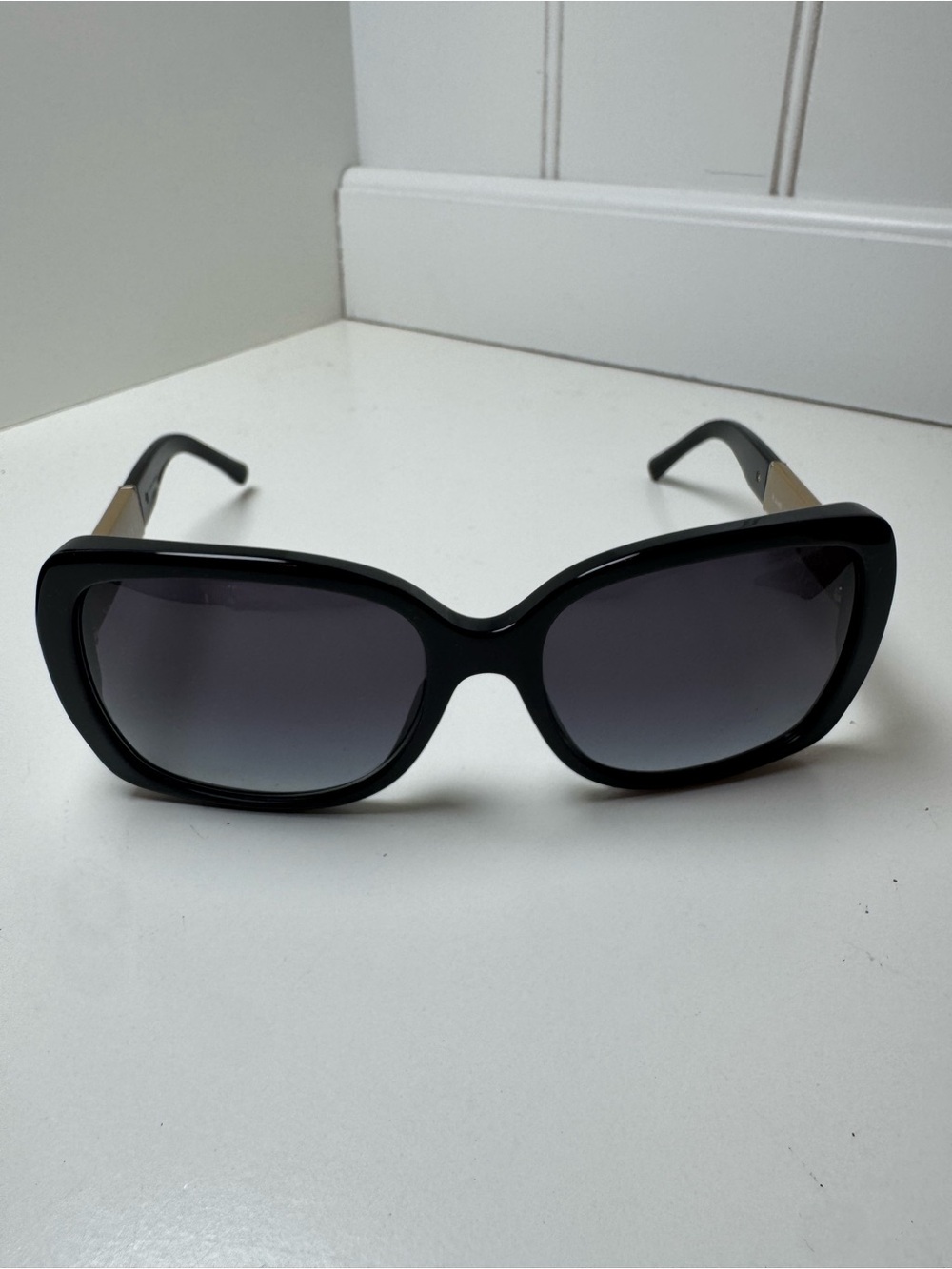 Burberry Butterfly Black Frames Sunglasses Gray Lens BE4160 - Picture 2 of 6